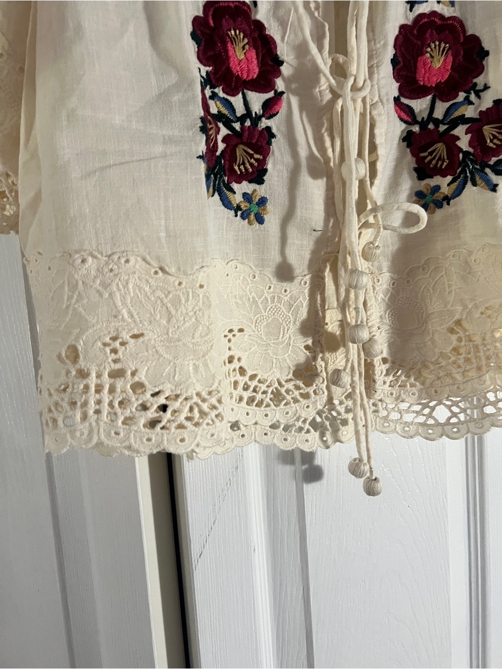 Embroidered Cream Peasant Blouse with Lace Trim - Picture 4 of 13